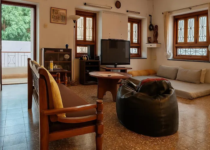 The Castle Villa,4Br Family Retreat , Projector,Free Parking,Mtdc Approved